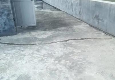 龙里楼顶漏水维修公司分享下如何解决卫生间隐蔽部位漏水的问题?